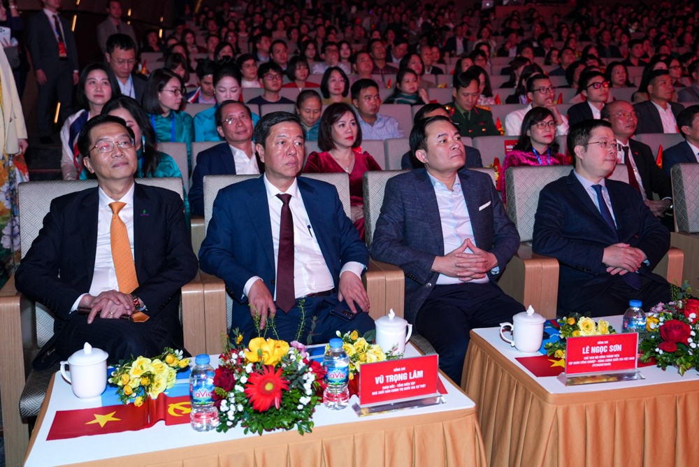 Petrovietnam phối hợp tổ chức chương trình “Mãi mãi niềm tin theo Đảng”