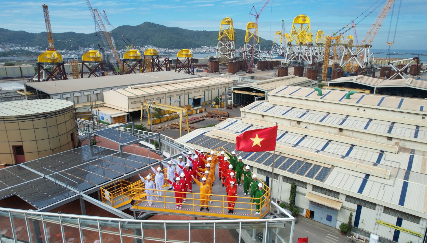 Công tác Tuyên giáo - Dân vận ở Petrovietnam: “Đi” - Có ba chữ “đi”!