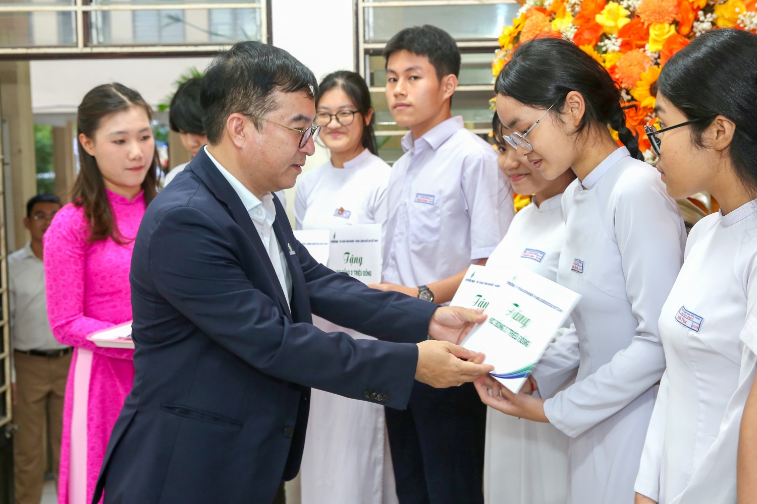 Ươm mầm nhân lực chất lượng cao cho đất nước