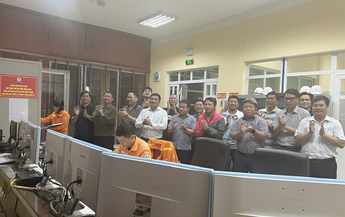 Đóng điện Dự án đường dây 220kV đấu nối Nghĩa Lộ - Việt Trì