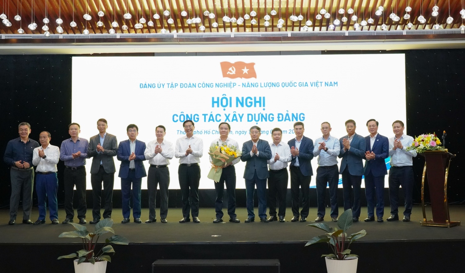 [VIDEO] Petrovietnam quán triệt Nghị quyết Đại hội, triển khai sắp xếp, kiện toàn tổ chức đảng