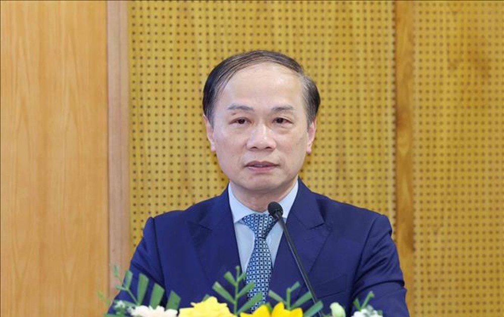 Tạo thống nhất nhận thức, quyết tâm và hành động thực hiện thắng lợi Nghị quyết Đại hội XIV Tạo thống nhất nhận thức, quyết tâm và hành động thực hiện thắng lợi Nghị quyết Đại hội XIV