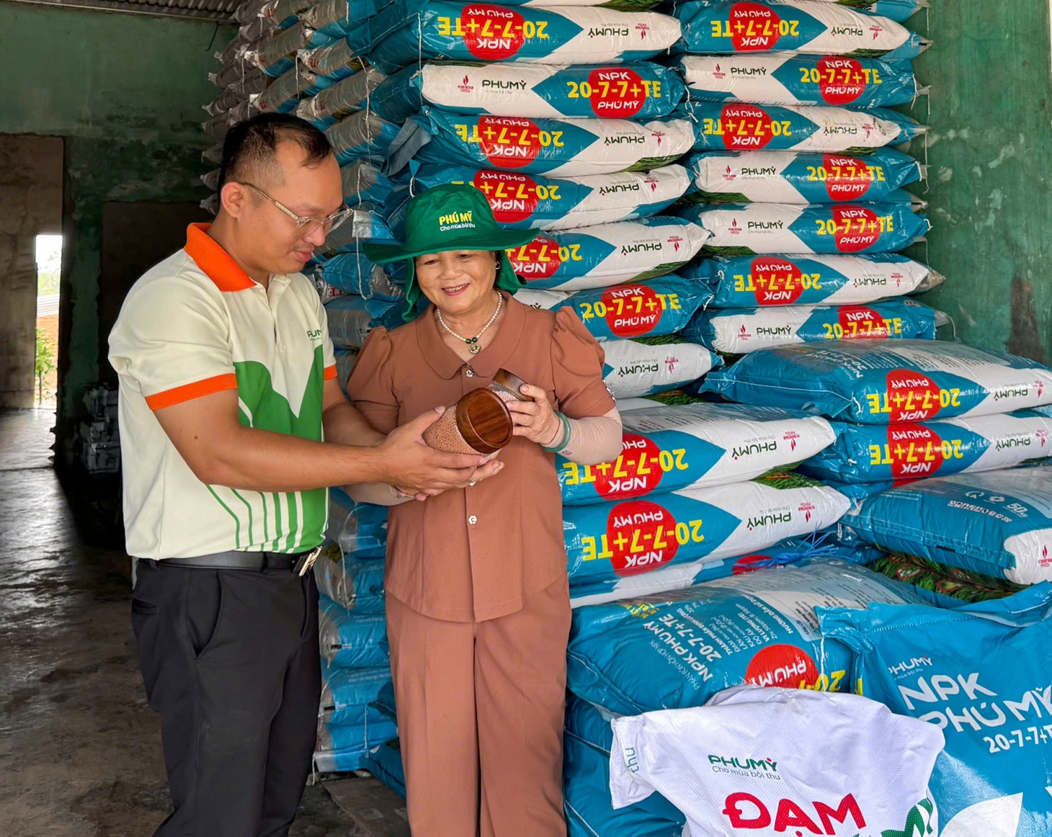 Vinh danh những “chiến binh NPK Phú Mỹ xuất sắc” trong hành trình 1 triệu tấn