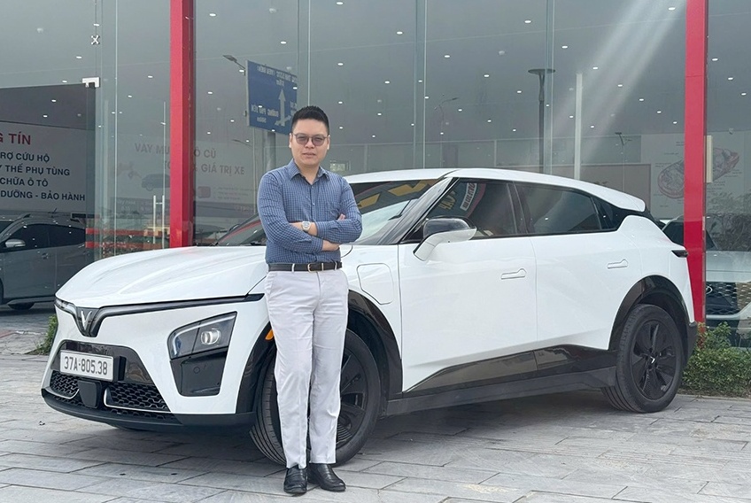 Bỏ xe xăng chuyển sang VinFast VF 7, người dùng Việt thấy khoái vì “chạy 500 km trong một ngày vẫn thấy nhẹ người”