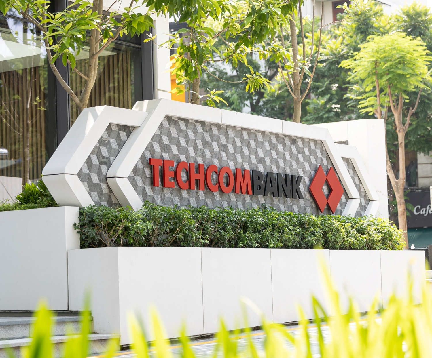 Techcombank lập kỷ lục lợi nhuận 2025 tới 32,5 nghìn tỷ đồng nhờ sức mạnh hệ sinh thái và nền tảng số