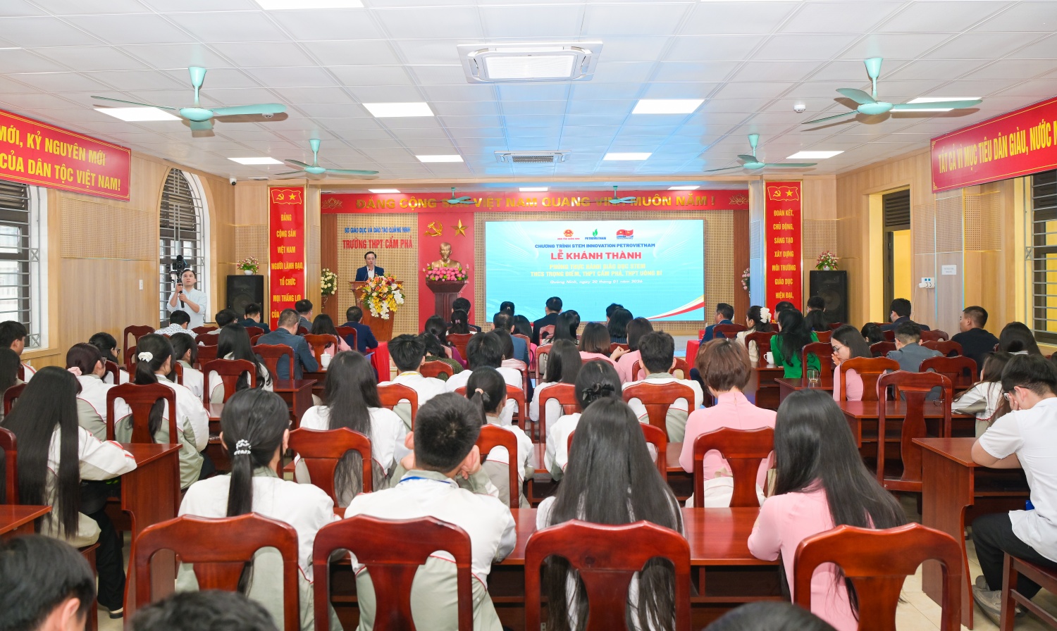 [Chùm ảnh] Petrovietnam đồng hành phát triển không gian giáo dục STEM tại Quảng Ninh