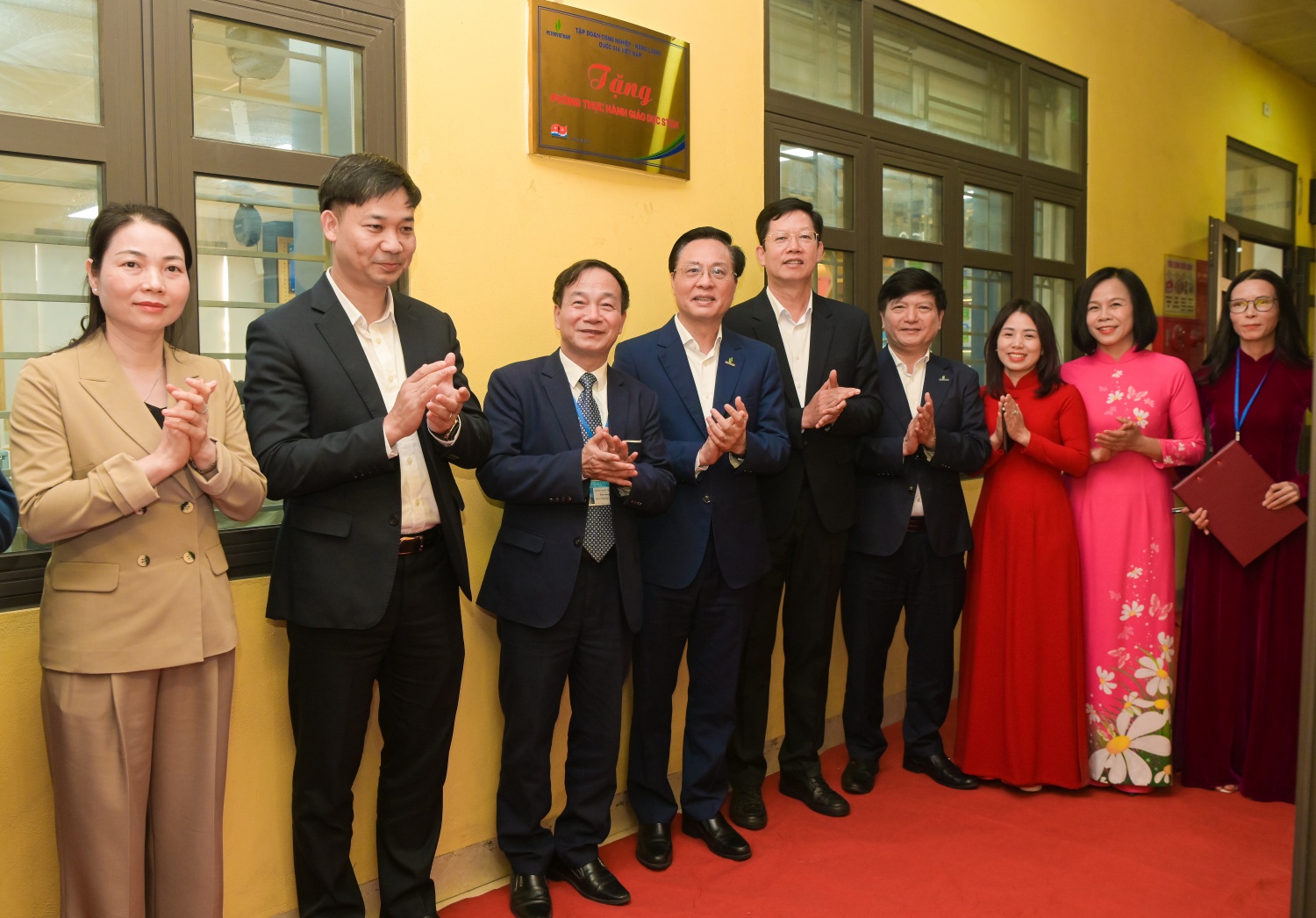 Petrovietnam đồng hành cùng giáo dục tỉnh Quảng Ninh, từ phòng STEM đến phát triển nguồn nhân lực