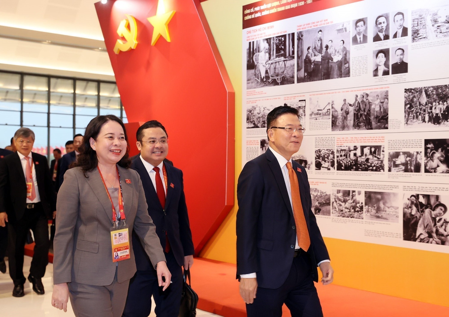 Chùm ảnh: Phiên thảo luận tại hội trường về các Văn kiện Đại hội XIV của Đảng sáng 21/1