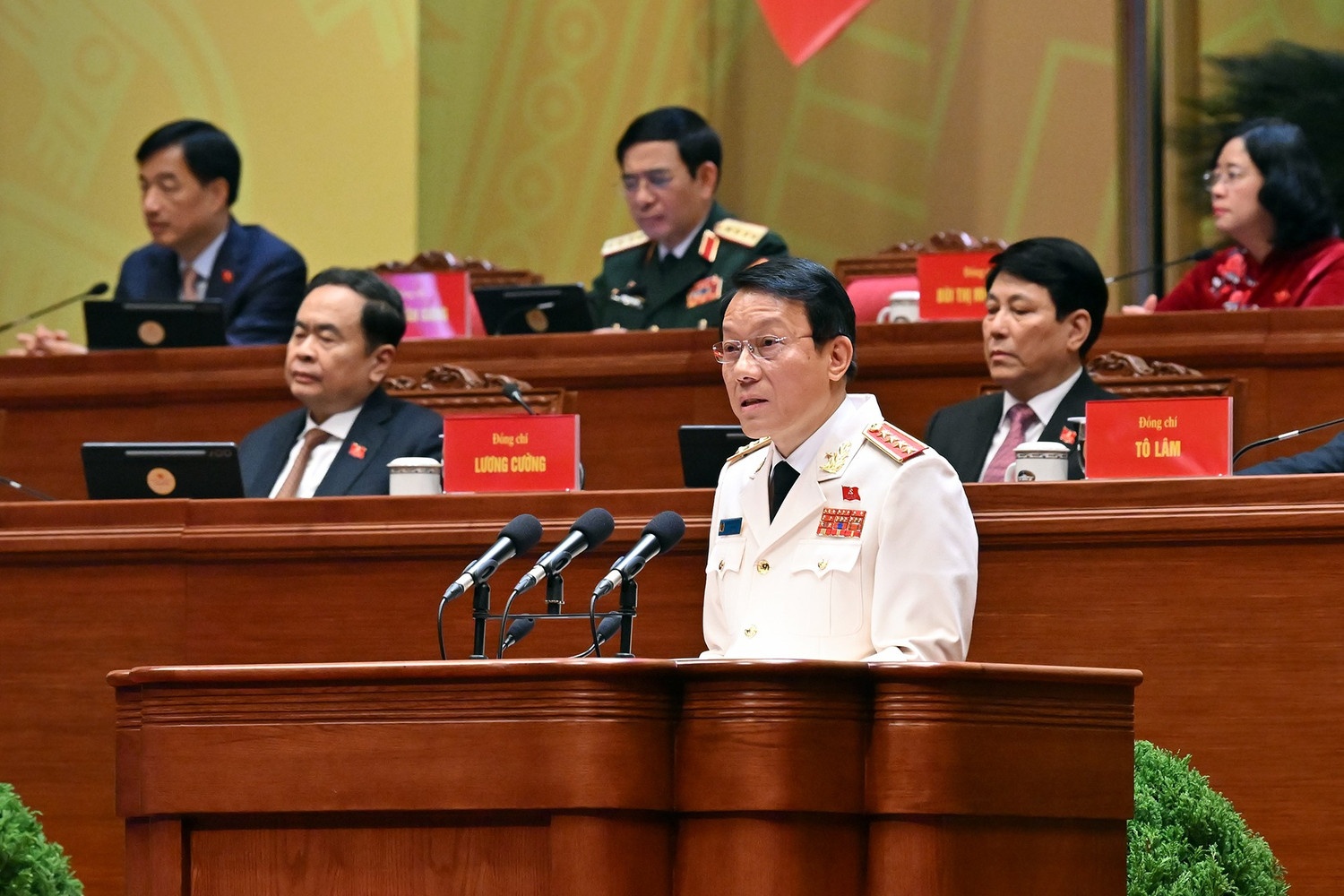 Chùm ảnh: Phiên thảo luận tại hội trường về các Văn kiện Đại hội XIV của Đảng sáng 21/1