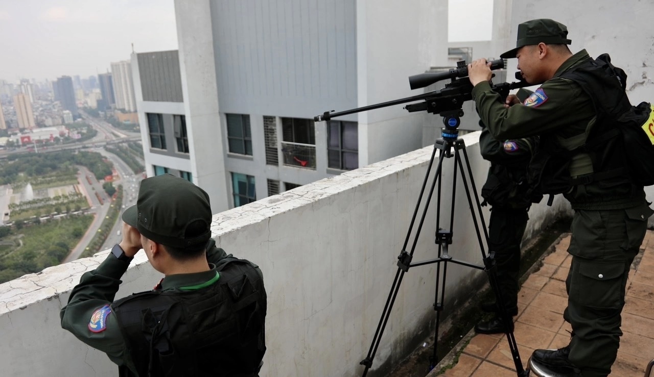Lực lượng bắn tỉa đặc nhiệm triển khai thế trận bảo vệ tuyệt đối Đại hội Đảng XIV