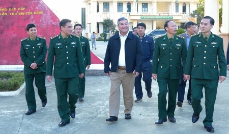 Petrovietnam sẻ chia nơi biên cương, tiếp thêm niềm tin cho cán bộ, chiến sĩ giữ đất trời Tổ quốc