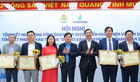 Công đoàn Petrovietnam khen thưởng nhiều tập thể, cá nhân tiêu biểu năm 2025