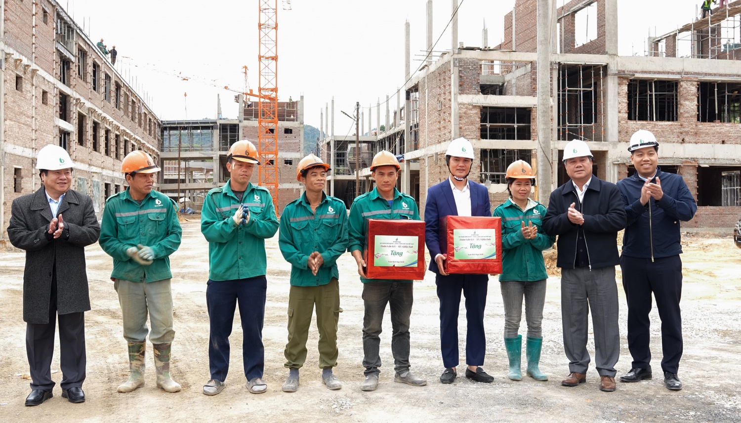 Petrovietnam góp phần phát triển giáo dục và lan tỏa tinh thần Petrovietnam góp phần phát triển giáo dục và lan tỏa tinh thần