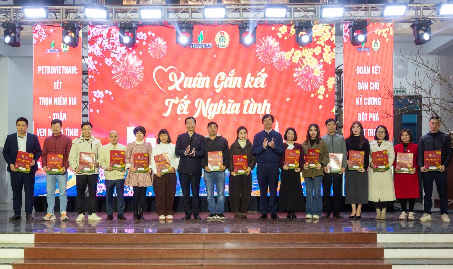 “Xuân gắn kết - Tết nghĩa tình” thắp lên niềm tin cùng người lao động Petrovietnam