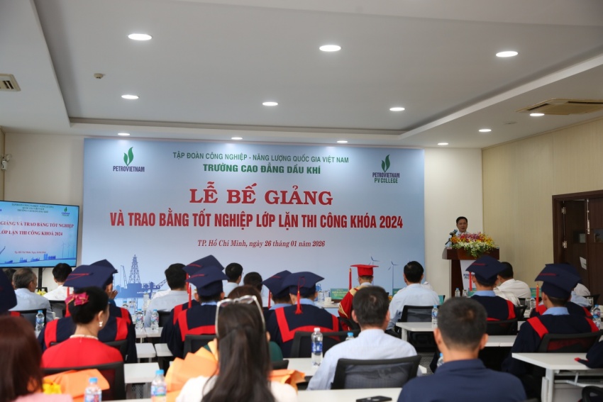 PV College trao bằng tốt nghiệp cho 24 học sinh lớp Lặn thi công khóa 2024