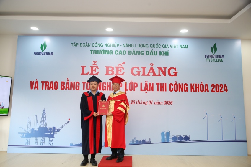 PV College trao bằng tốt nghiệp cho 24 học sinh lớp Lặn thi công khóa 2024