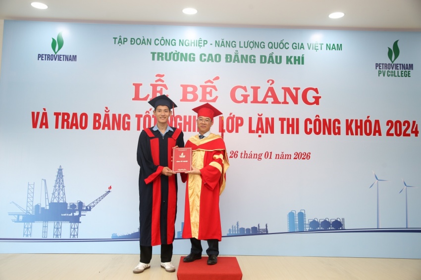 PV College trao bằng tốt nghiệp cho 24 học sinh lớp Lặn thi công khóa 2024