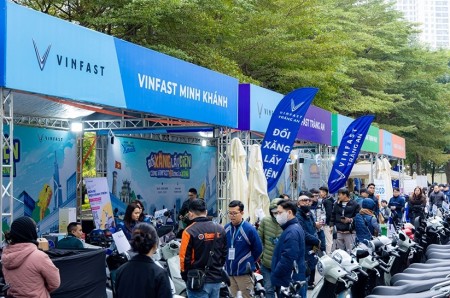 Sôi động ngày hội “đổi xăng lấy điện” của VinFast trên khắp 3 miền