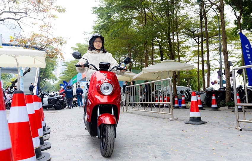 Sôi động ngày hội “đổi xăng lấy điện” của VinFast trên khắp 3 miền