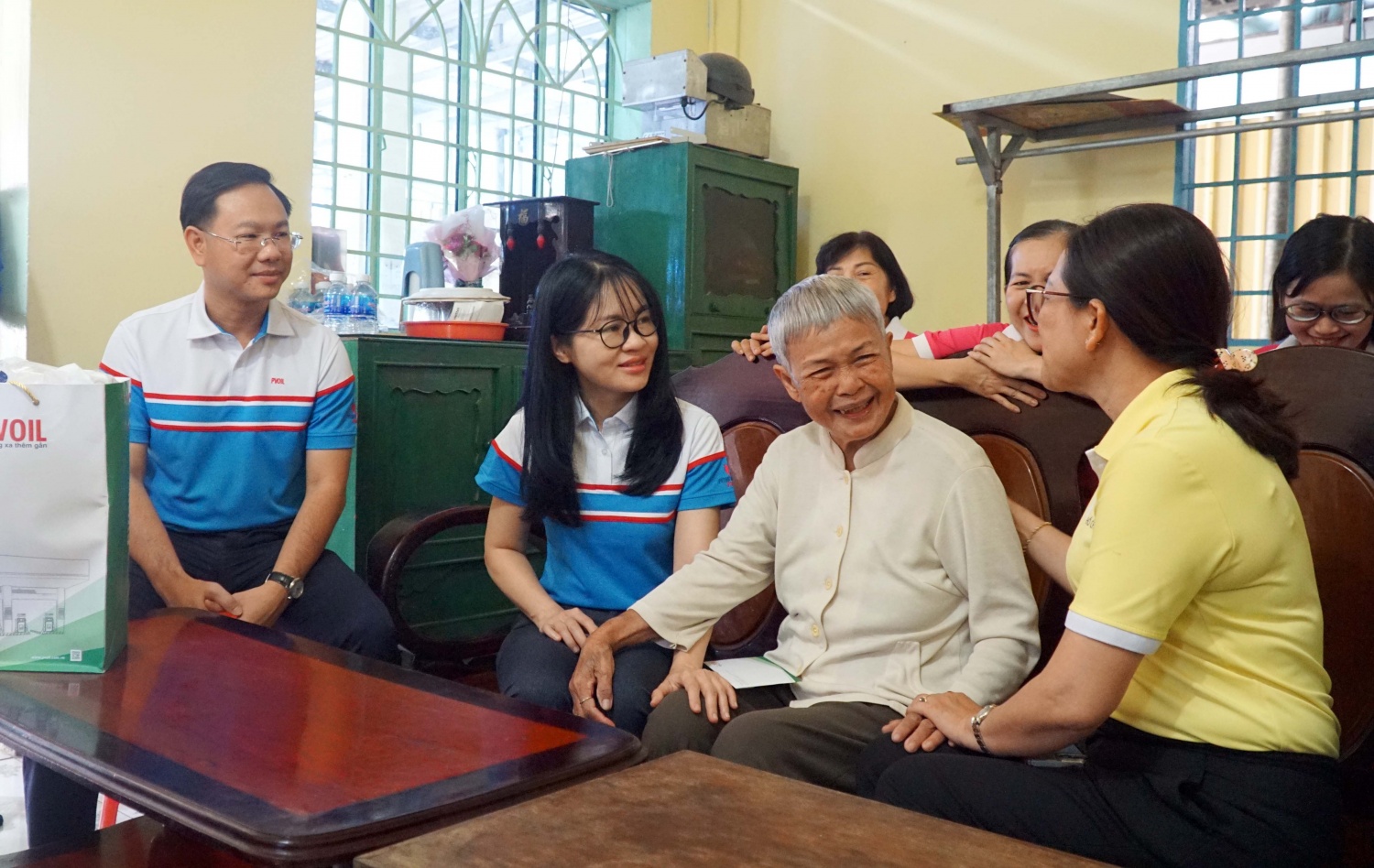 PVOIL mang Xuân ấm áp đến với các Mẹ Việt Nam Anh hùng và trẻ em khuyết tật tại TP. Hồ Chí Minh