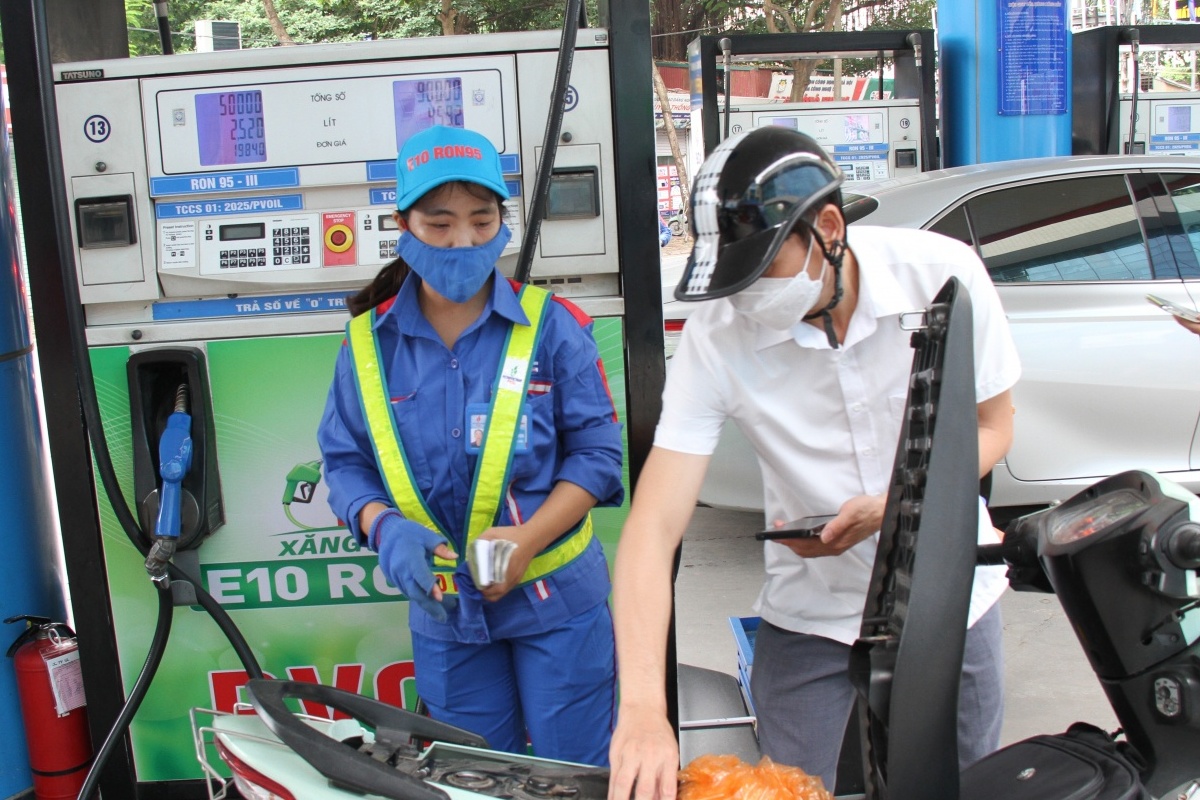 Giá xăng, dầu đồng loạt tăng từ 15h ngày 29/1