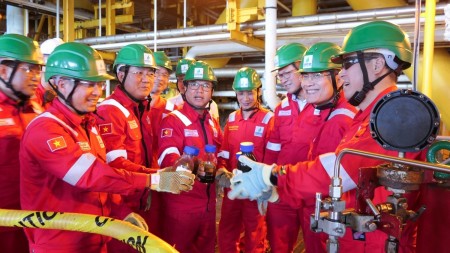 Điện và dầu khí giữ vai trò trụ cột, bảo đảm nền tảng cho sản xuất và ổn định kinh tế vĩ mô