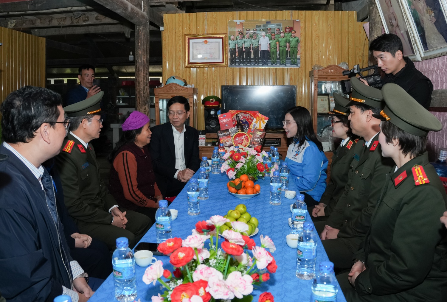 Petrovietnam mang “Xuân gắn kết - Tết nghĩa tình” đến với bà con Cao Bằng Petrovietnam mang “Xuân gắn kết - Tết nghĩa tình” đến với bà con Cao Bằng