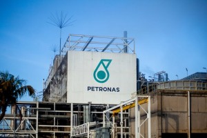 Malaysia tăng cường thăm dò và khai thác dầu khí