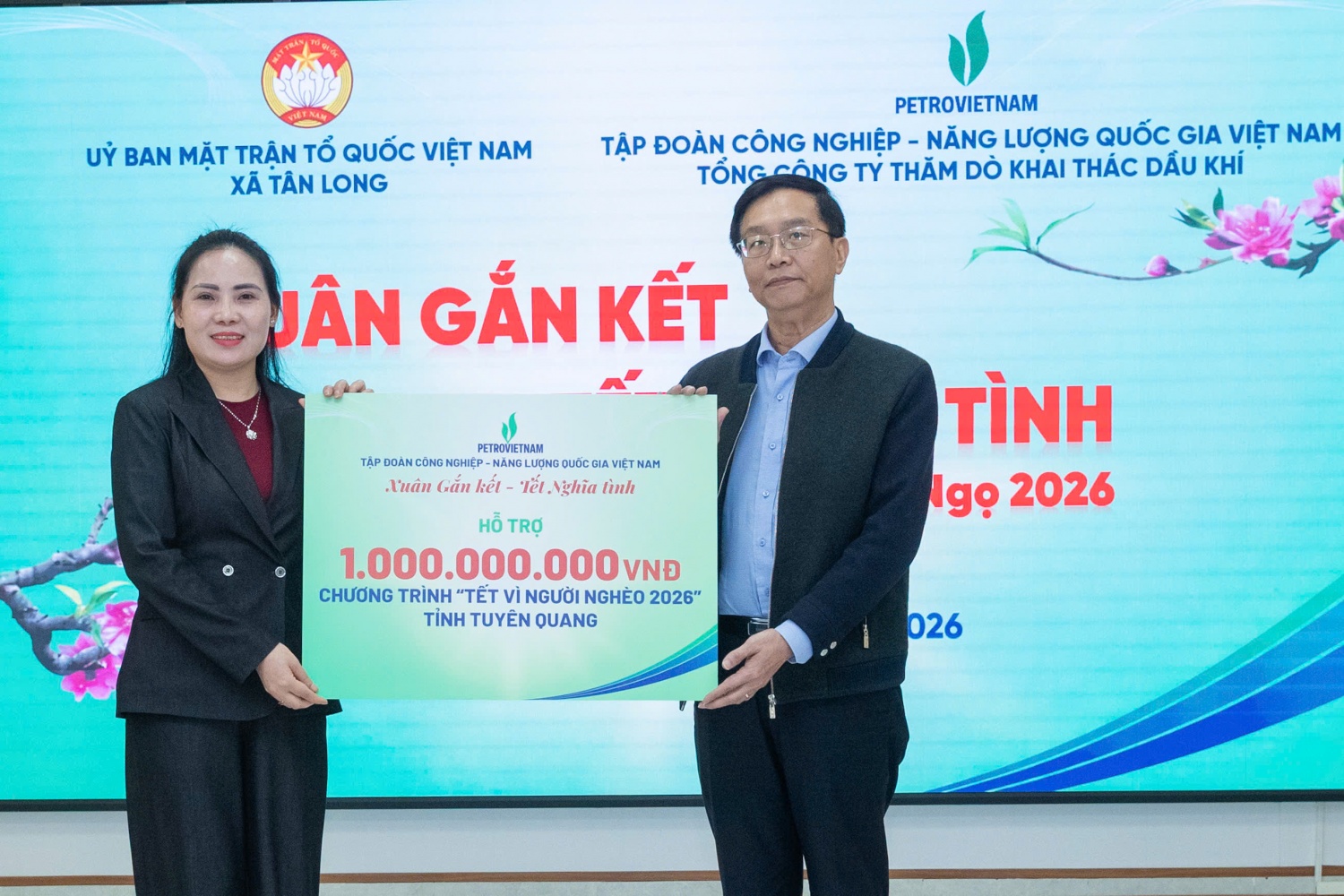 Petrovietnam đưa Tết đến với bà con Tuyên Quang Petrovietnam đưa Tết đến với bà con Tuyên Quang