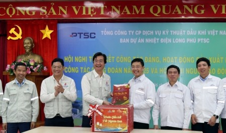 Công đoàn Petrovietnam chúc Tết người lao động PTSC Long Phú