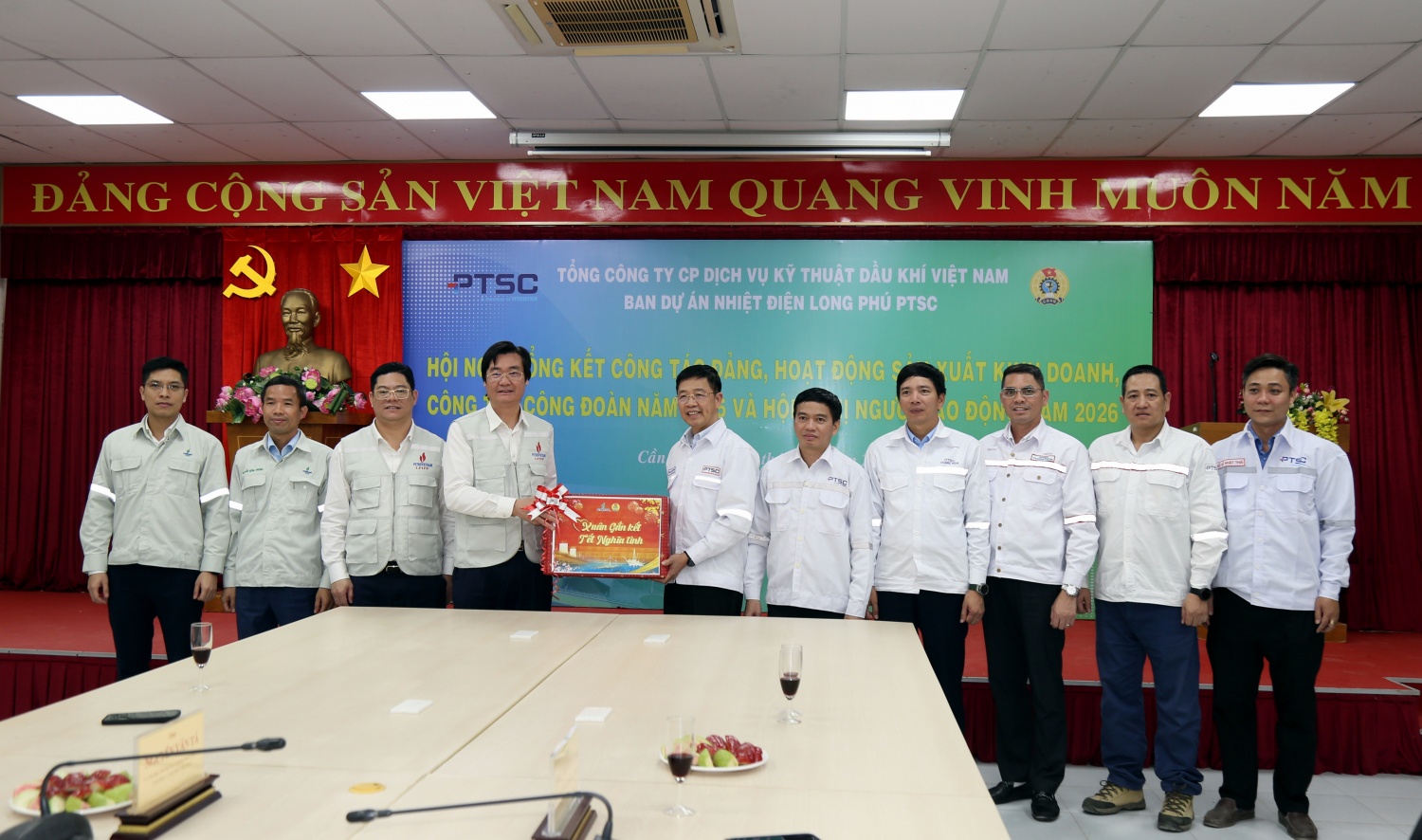 Công đoàn Petrovietnam thăm, chúc Tết người lao động PTSC Long Phú Công đoàn Petrovietnam thăm, chúc Tết người lao động PTSC Long Phú