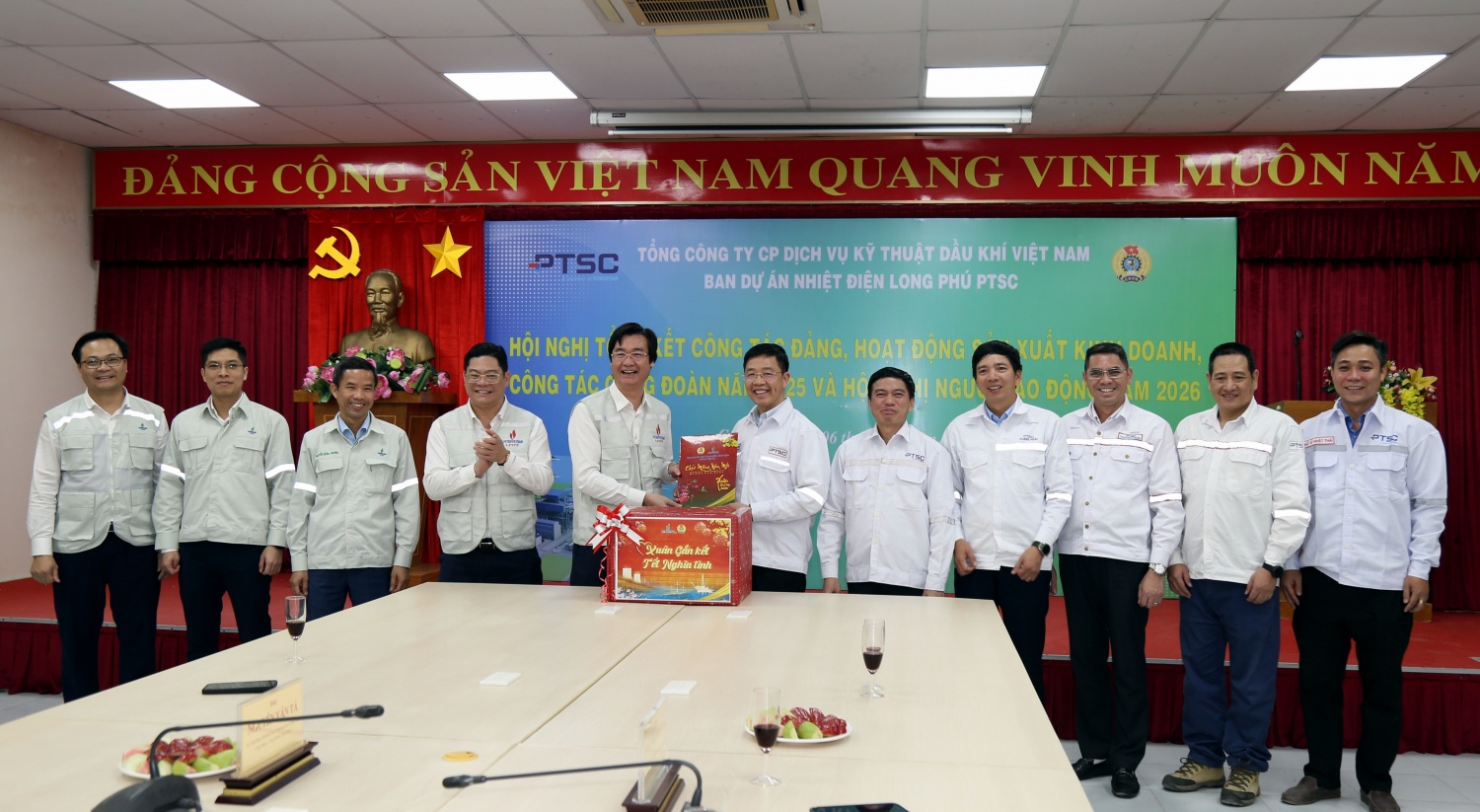 Công đoàn Petrovietnam thăm, chúc Tết người lao động PTSC Long Phú Công đoàn Petrovietnam thăm, chúc Tết người lao động PTSC Long Phú