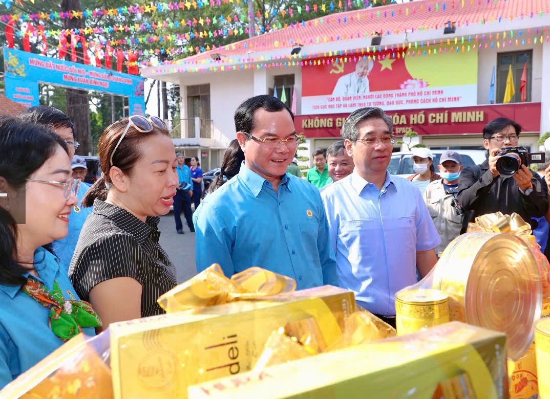 Tổ chức Công đoàn mang Tết đầm ấm đến hơn 12 triệu lượt đoàn viên, NLĐ