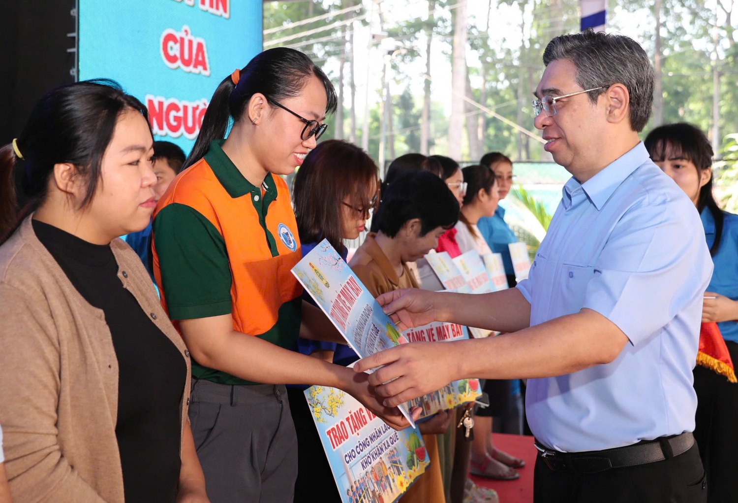 Tổ chức Công đoàn mang Tết đầm ấm đến hơn 12 triệu lượt đoàn viên, NLĐ