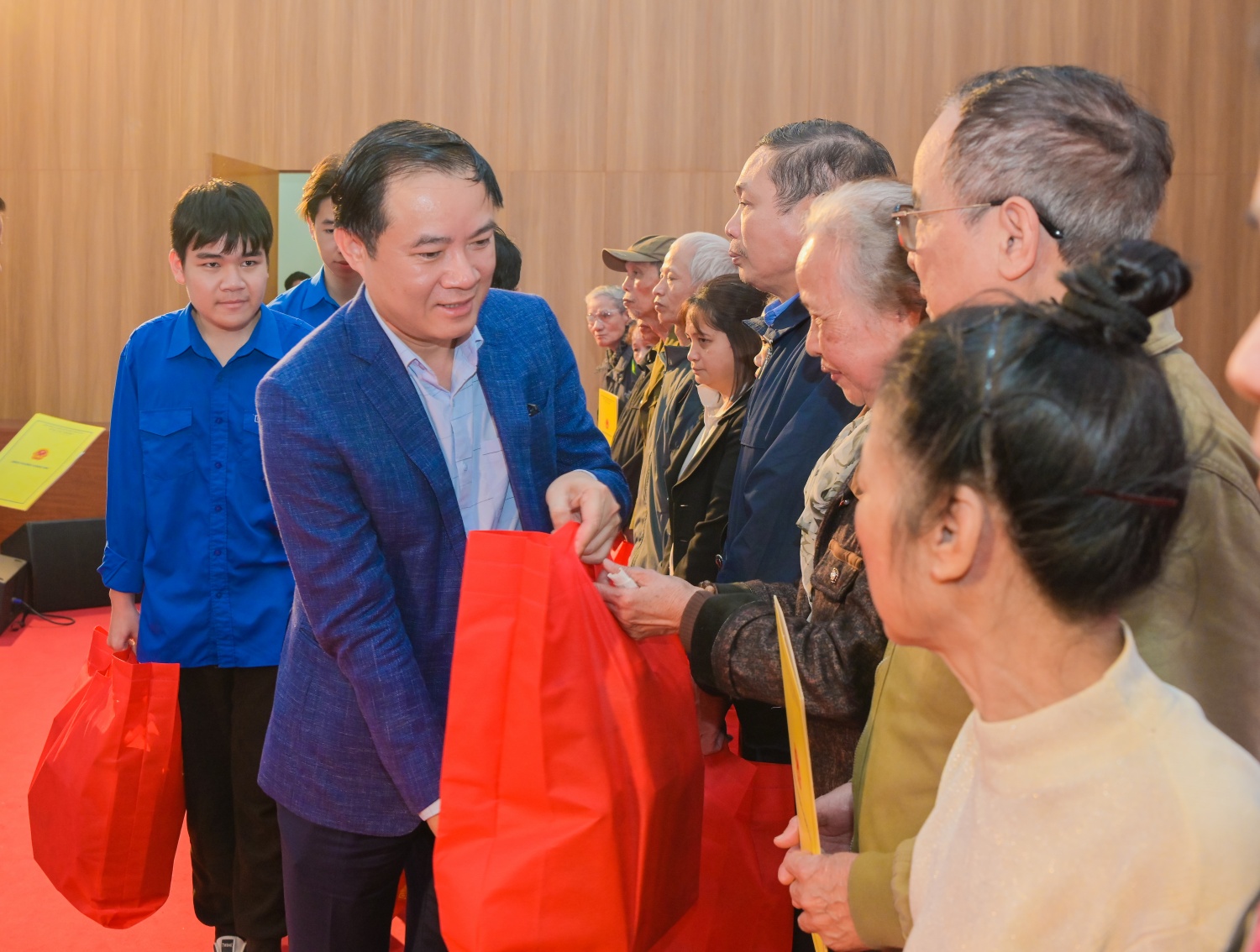 Petrovietnam lan tỏa yêu thương qua chương trình “Xuân Gắn kết – Tết Nghĩa tình” Bính Ngọ 2026 Petrovietnam lan tỏa yêu thương qua chương trình “Xuân Gắn kết – Tết Nghĩa tình” Bính Ngọ 2026