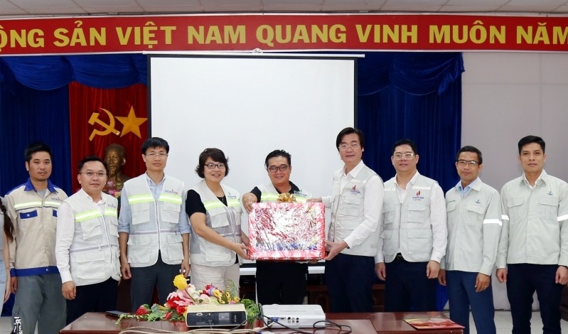 Công đoàn Petrovietnam động viên, chúc Tết người lao động PETROCONs trên công trường Long Phú 1