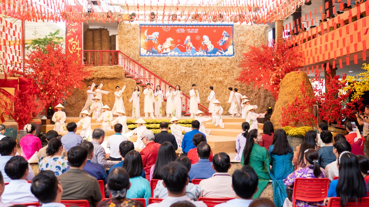 PVFCCo – Phú Mỹ chăm lo Tết cho 200 thiếu nhi khó khăn tại Lễ hội Tết Việt