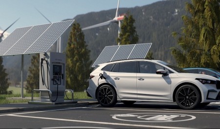 Từ dầu mỏ tới vàng bạc: Quyền lực của Petrodollar trong hệ thống tài chính toàn cầu