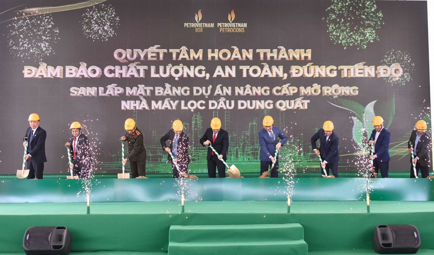 Khởi công san lấp mặt bằng Dự án NCMR: Dấu mốc quan trọng trong sự phát triển NMLD Dung Quất