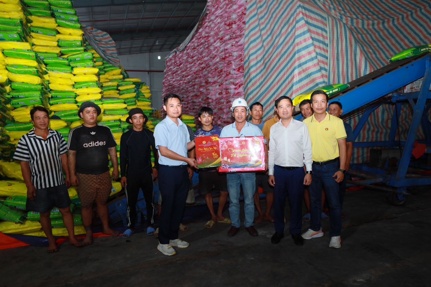 Petrovietnam tiếp thêm động lực cho bà con và người lao động tại Gia Lai