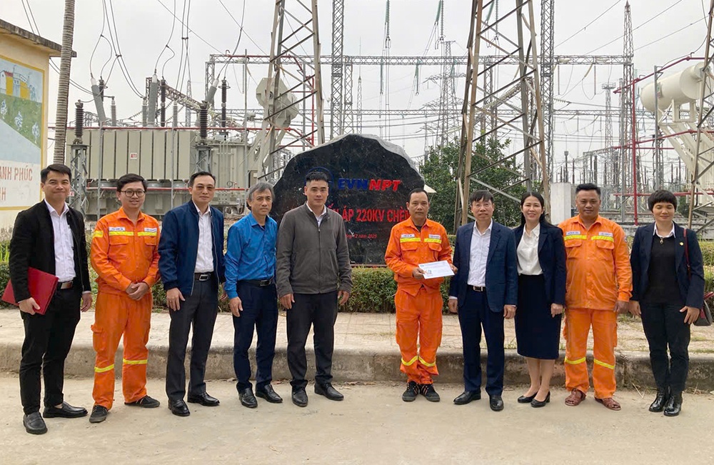 Đảng bộ Tổng công ty Truyền tải điện Quốc gia giữ vững niềm tin theo Đảng