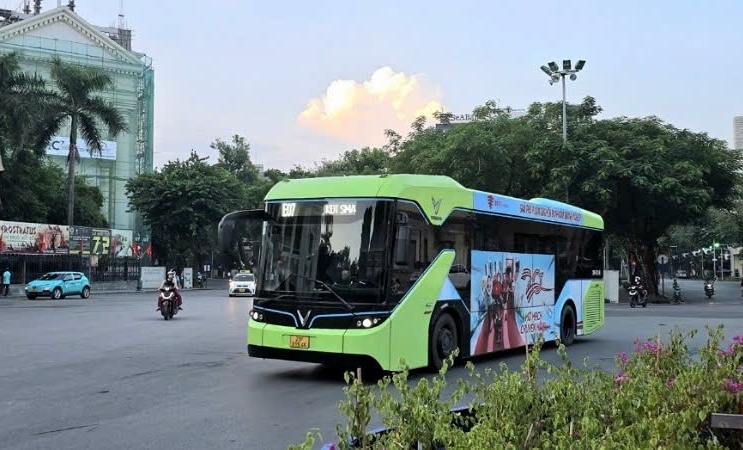 Hà Nội tăng cường 6 tuyến xe buýt phục vụ Hội chợ Quốc gia mùa Xuân 2026