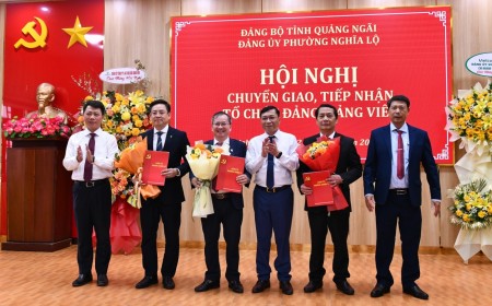 Đảng bộ BSR chuyển giao về tổ chức Đảng bộ lớn nhất tỉnh Quảng Ngãi