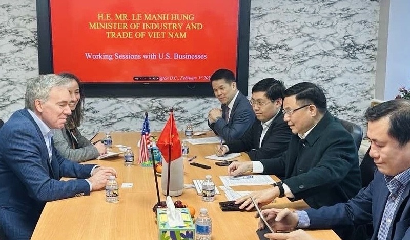 Quyền Bộ trưởng Bộ Công Thương Lê Mạnh Hùng làm việc với Tổng Giám đốc điều hành Tập đoàn AES