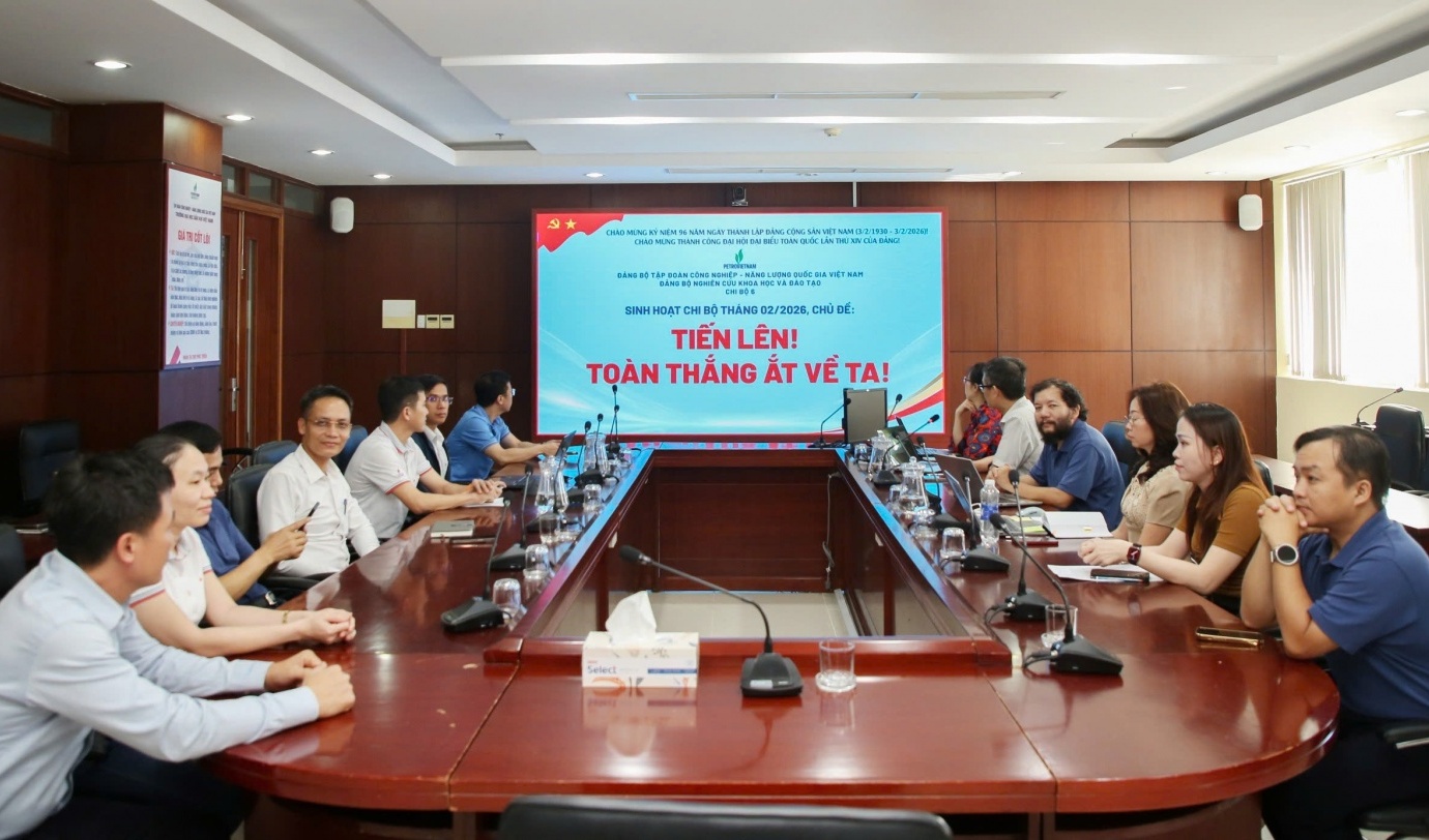 Đảng bộ Nghiên cứu Khoa học và Đào tạo sinh hoạt chi bộ với chủ đề “Tiến lên! Toàn thắng ắt về ta!”