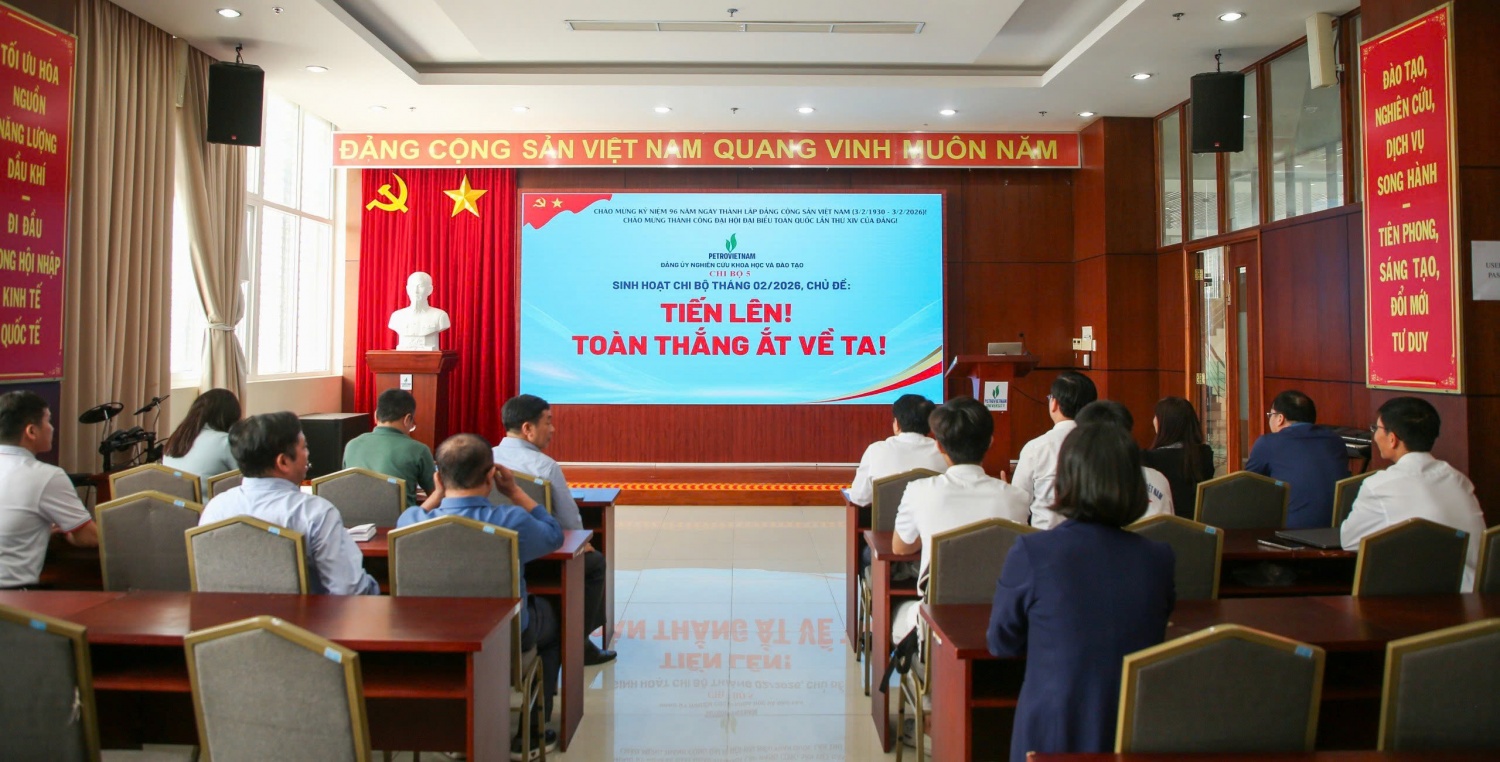 Đảng bộ Nghiên cứu Khoa học và Đào tạo sinh hoạt chi bộ với chủ đề “Tiến lên! Toàn thắng ắt về ta!”