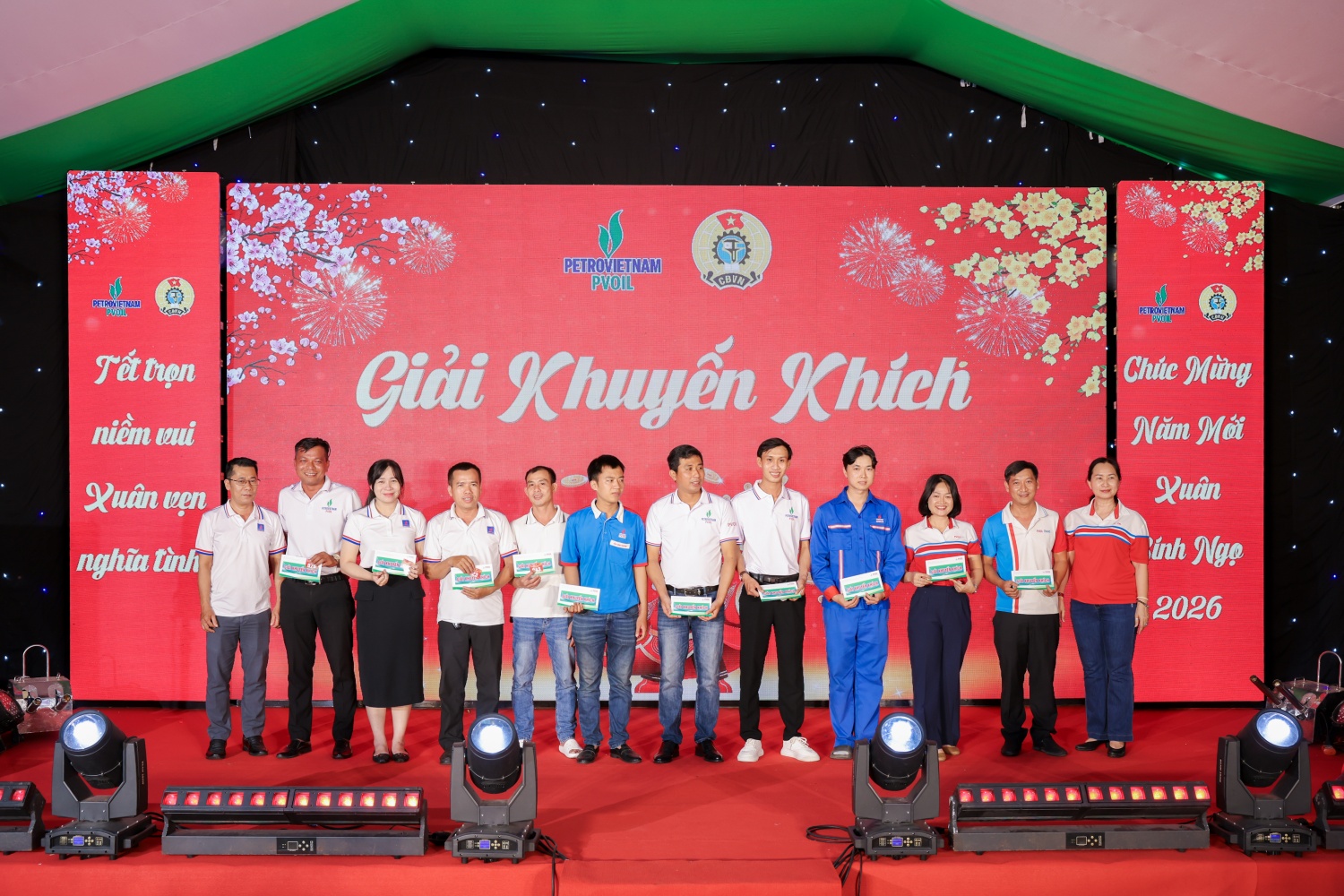 “Petrovietnam: Xuân Gắn kết - Tết Nghĩa tình” đến với người lao động PVOIL khu vực Tây Nam bộ