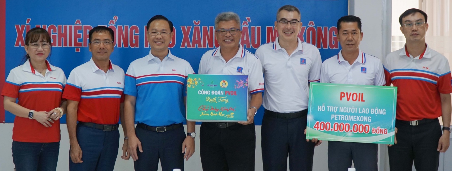 Trao hỗ trợ và quà Tết của Lãnh đạo và Công đoàn PVOIL cho Petromekong Trao hỗ trợ và quà Tết của Lãnh đạo và Công đoàn PVOIL cho Petromekong