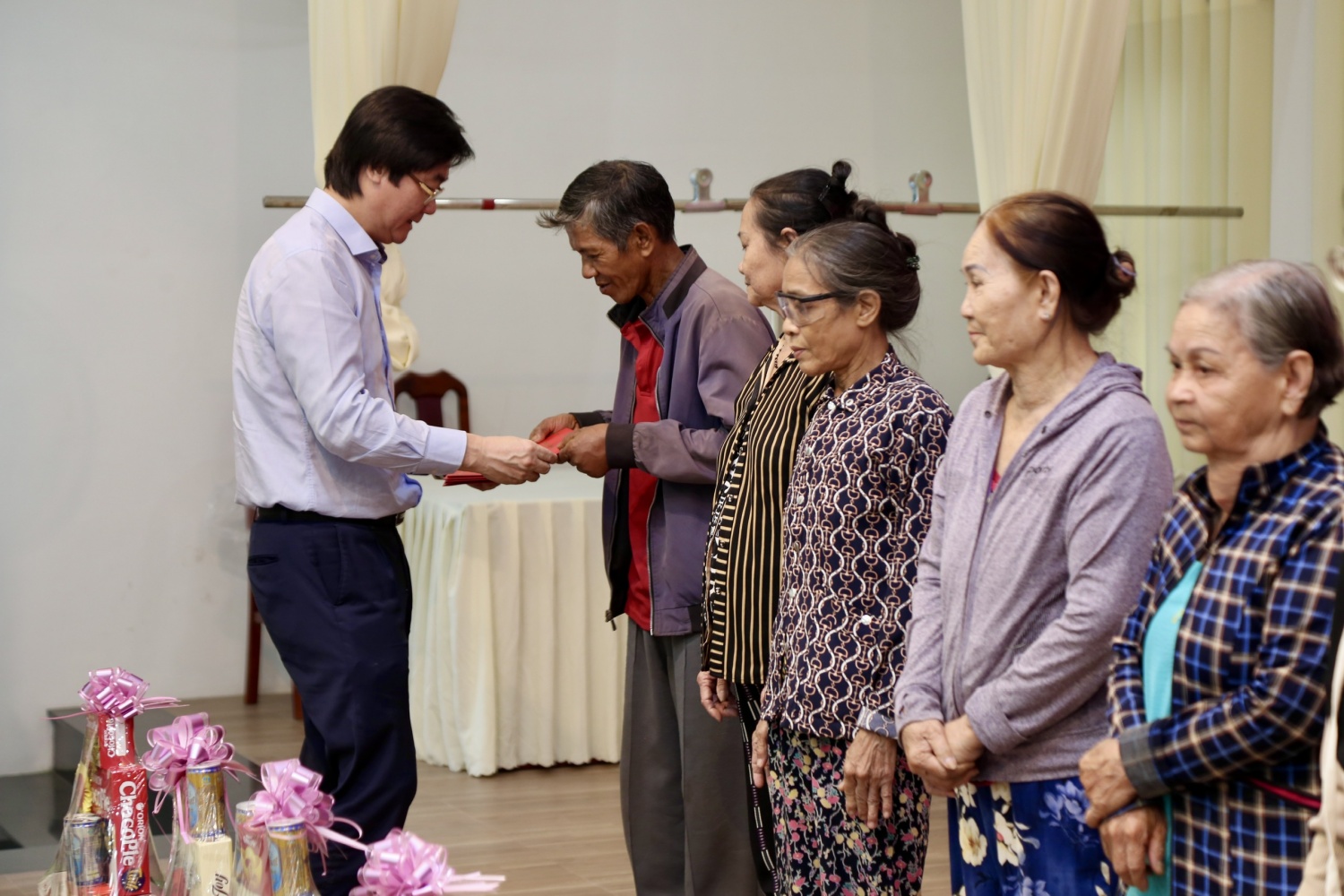 Petrovietnam sẻ chia hơi ấm Tết với các phường, xã khó khăn TP HCM