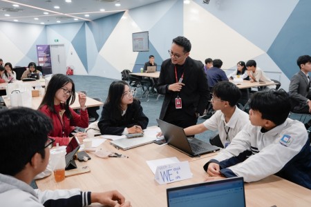 Tăng cường thực hành, ứng dụng công nghệ và tư duy giải quyết vấn đề cùng thanh thiếu niên